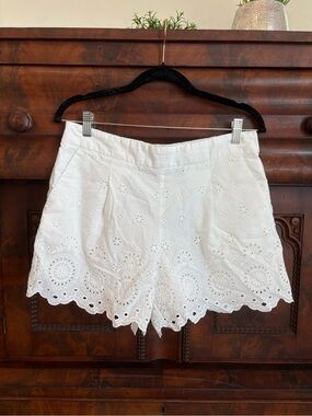 LOFT White Embroidered Eyelet Scalloped Hem Summer Shorts Size Medium